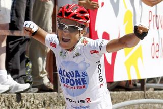 Carlos Alberto Betancur Gomez (Acqua & Sapone) wins the final stage in Belgium