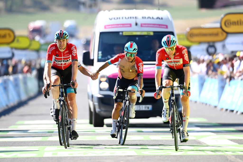 MENDE FRANCE JULY 16 Caleb Ewan of Australia and Team Lotto Soudal react disappointed crosses the finishing line with his teammates during the 109th Tour de France 2022 Stage 14 a 1925km stage from SaintEtienne to Mende 1009m TDF2022 WorldTour on July 16 2022 in Mende France Photo by Tim de WaeleGetty Images