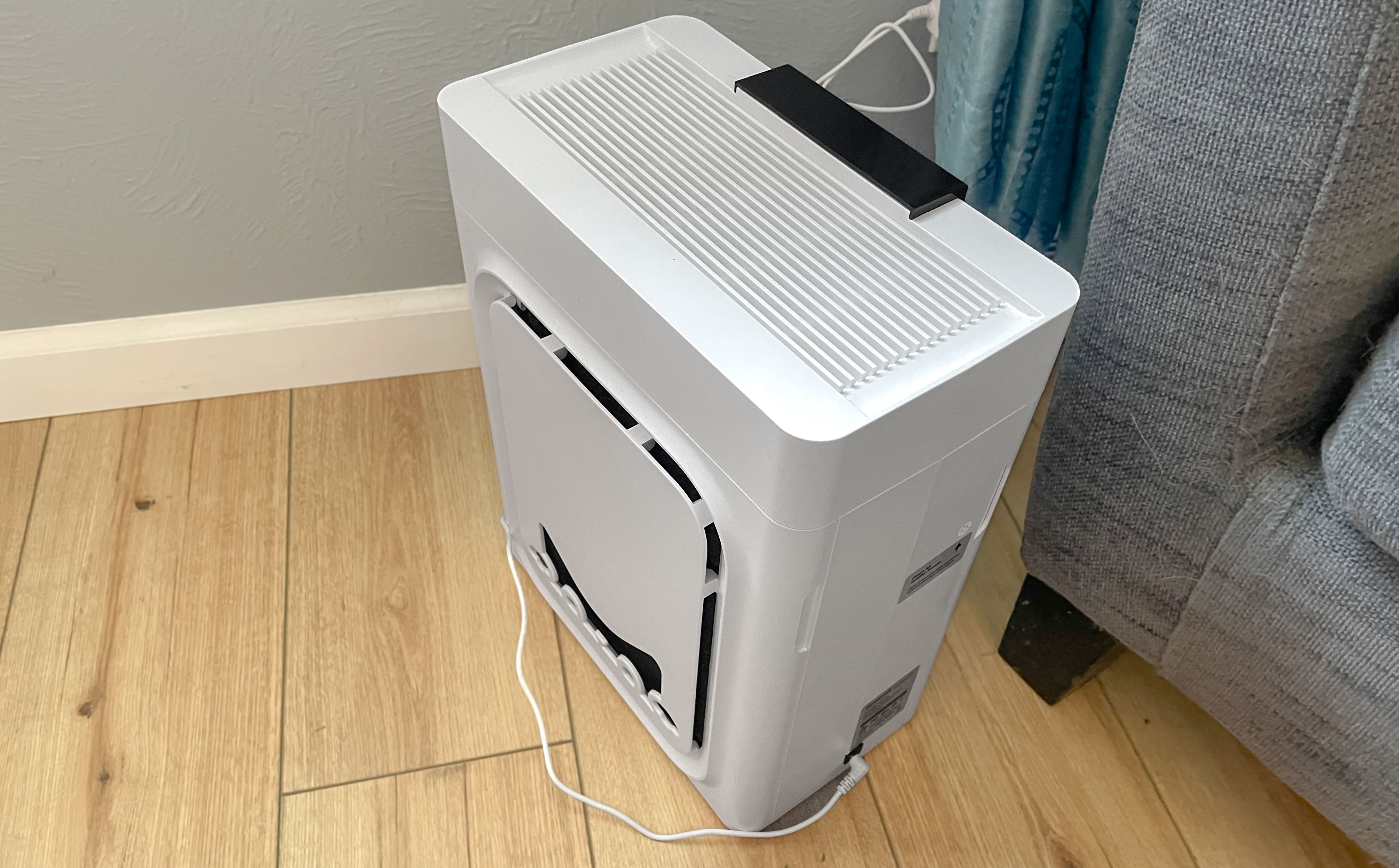 Oneisall air purifier in living room