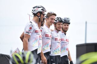 Tirol Cycling Team at sign on