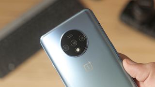 The OnePlus 7T has the best video stabilization we’ve ever seen on a phone!