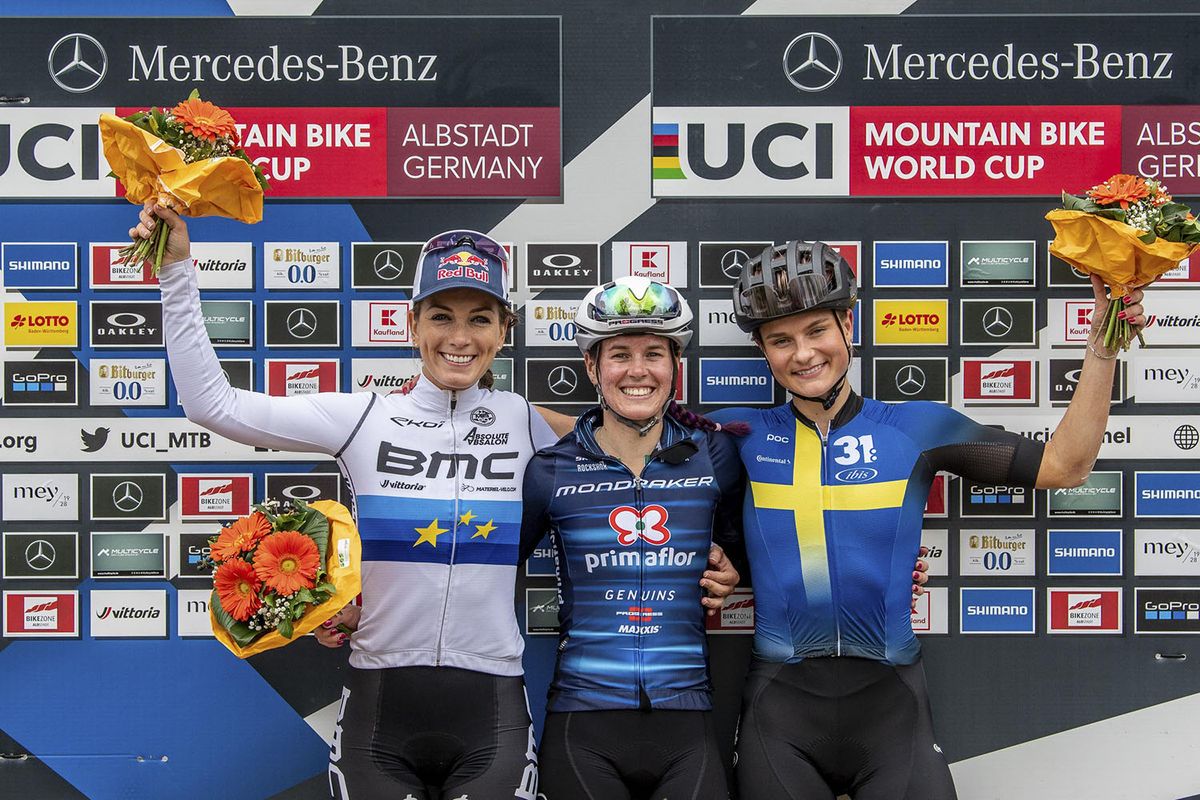 L to r: Pauline Ferrand Prevot, Rebecca McConnell, Jenny Rissveds