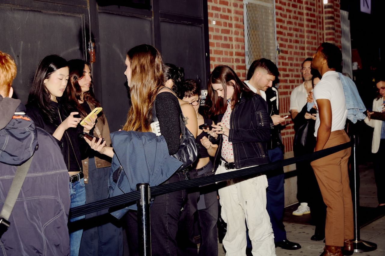 Wallpaper Hello Human Public Records Party