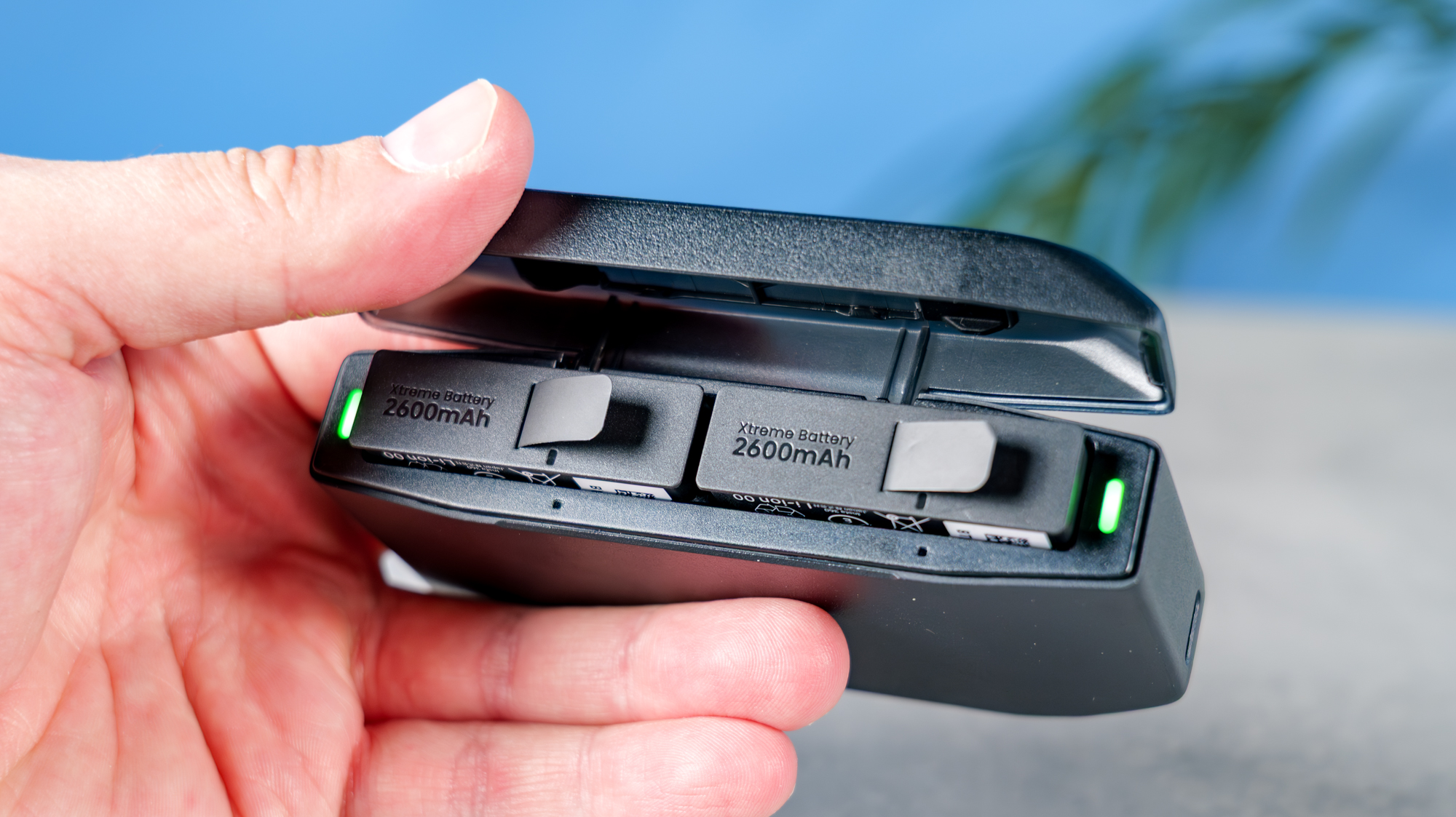 A photo of the Insta360 X6 quick charge battery case