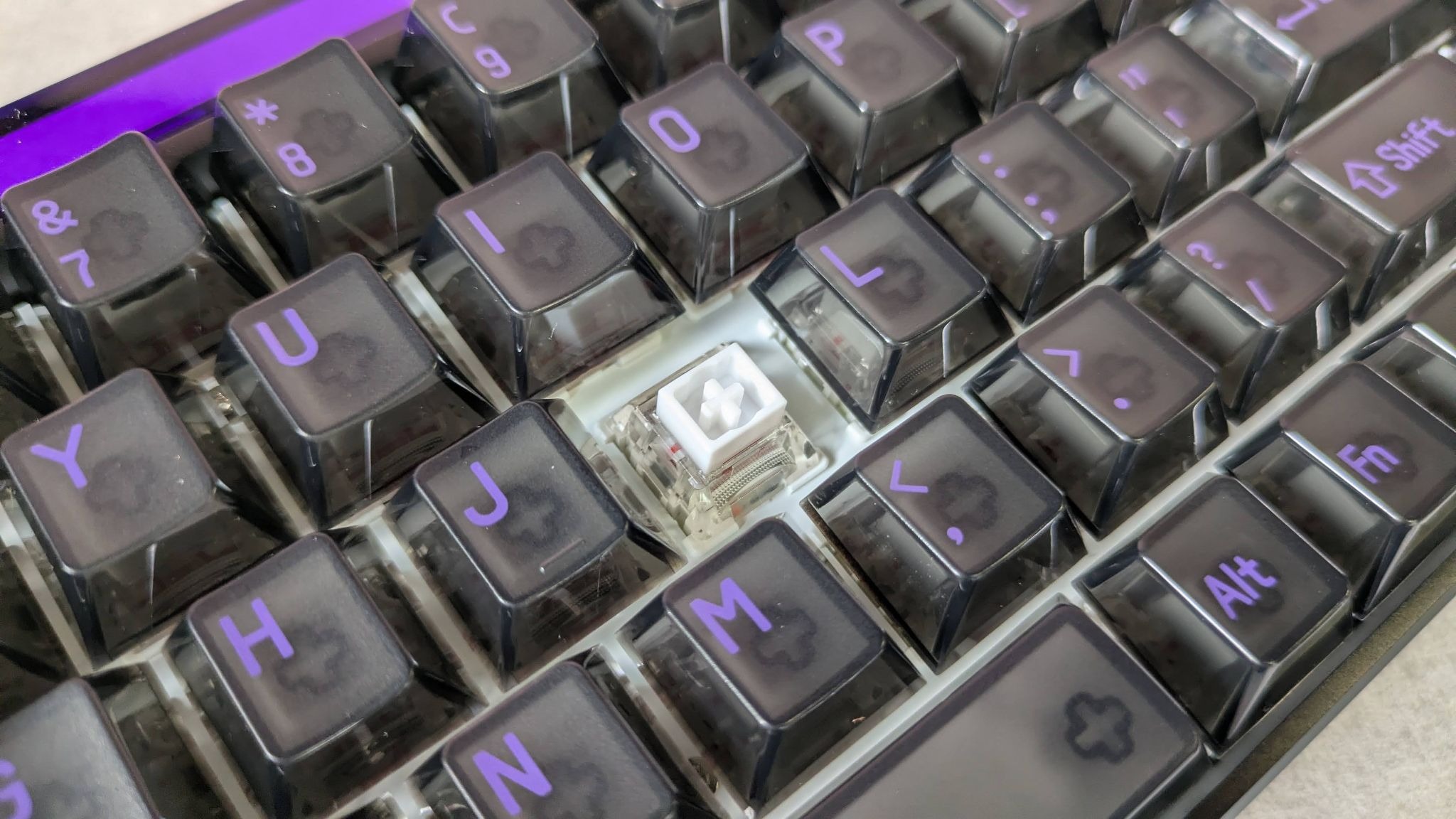 Close-up of switch with keycap removed on MelGeek Made68 Ultra V2