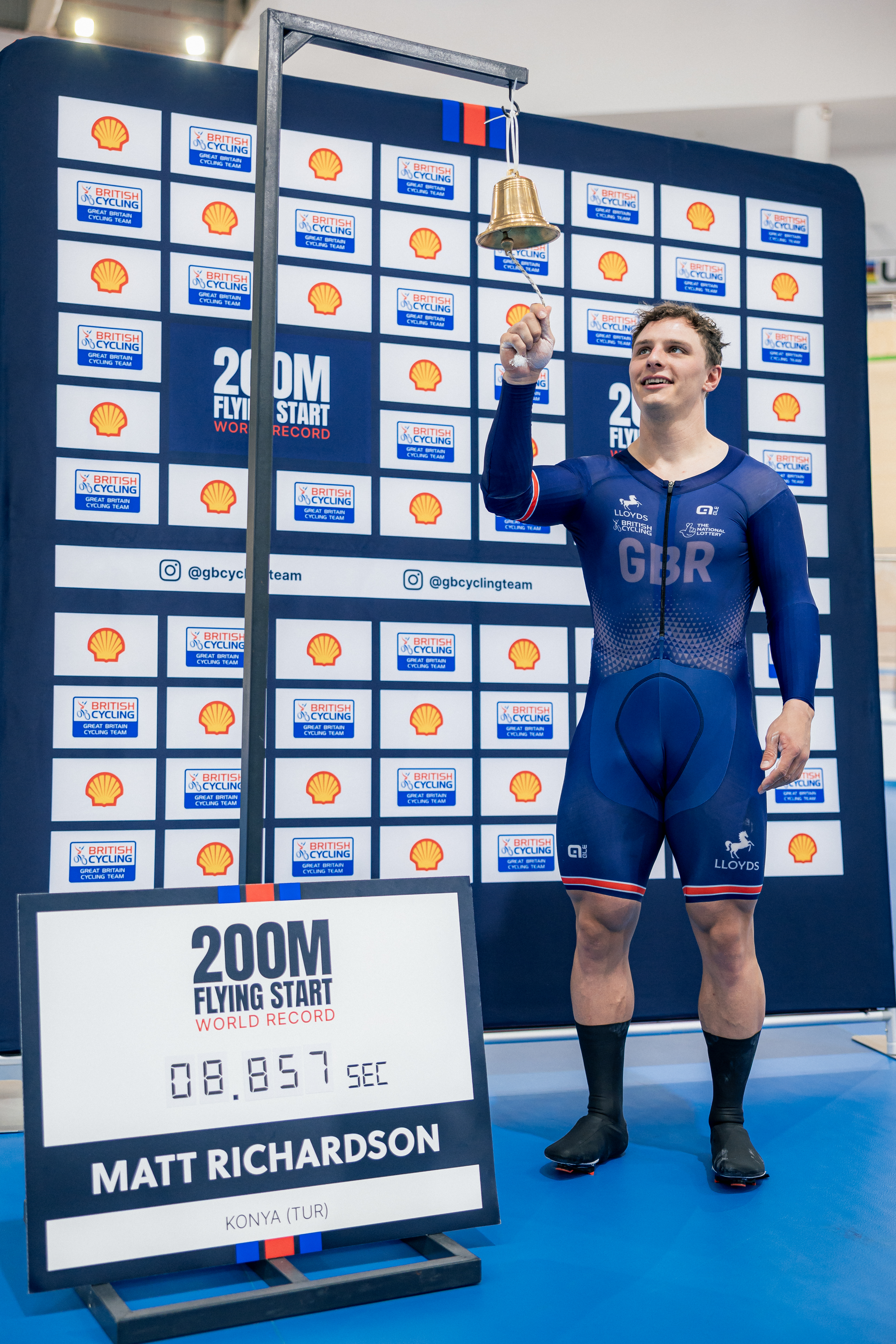 Matthew Richardson ringing a bell during his world record attempt in Konya, Turkey