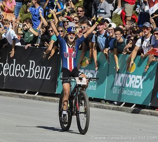 Kate Courtney (USA) wins the 2018 mountain bike world championships
