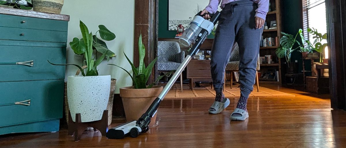 This vacuum is ultra lightweight and comes with a useful auto-empty base – but it's its impeccable edge cleaning that really impressed in my tests