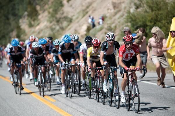 The front group coming up Rabbit Ears Pass.
