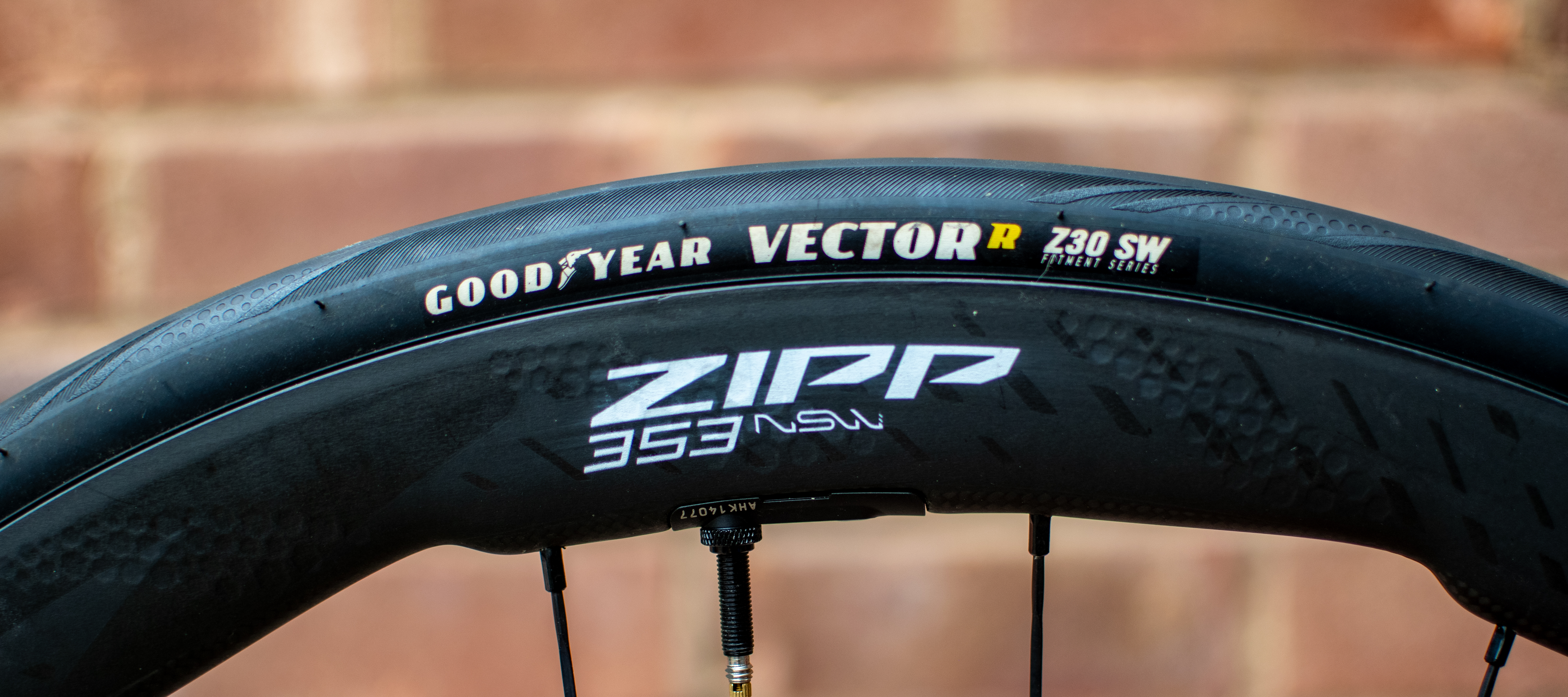Zipp 353 NSW wheelset review: Do we really need live tyre pressure monitoring? 