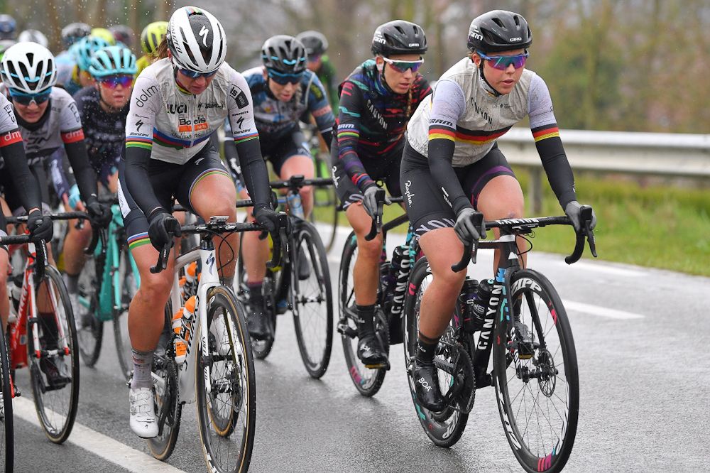 Lisa Klein (Canyon SRAM Racing) and Chantal Blaak (Boels - Dolmans)