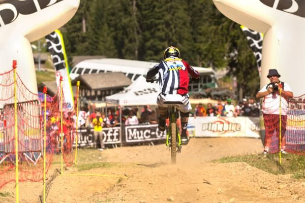 Brendan Fairclough (Scott 11) takes the win in Chatel, France.