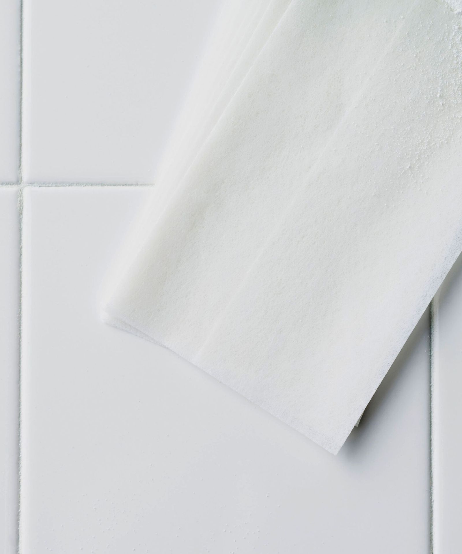 I use dryer sheets to clean my shower doors and you should too Homes