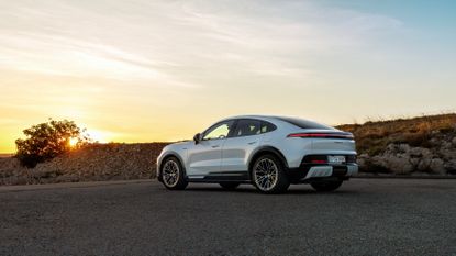 Porsche Cayenne Coup&eacute; Electric