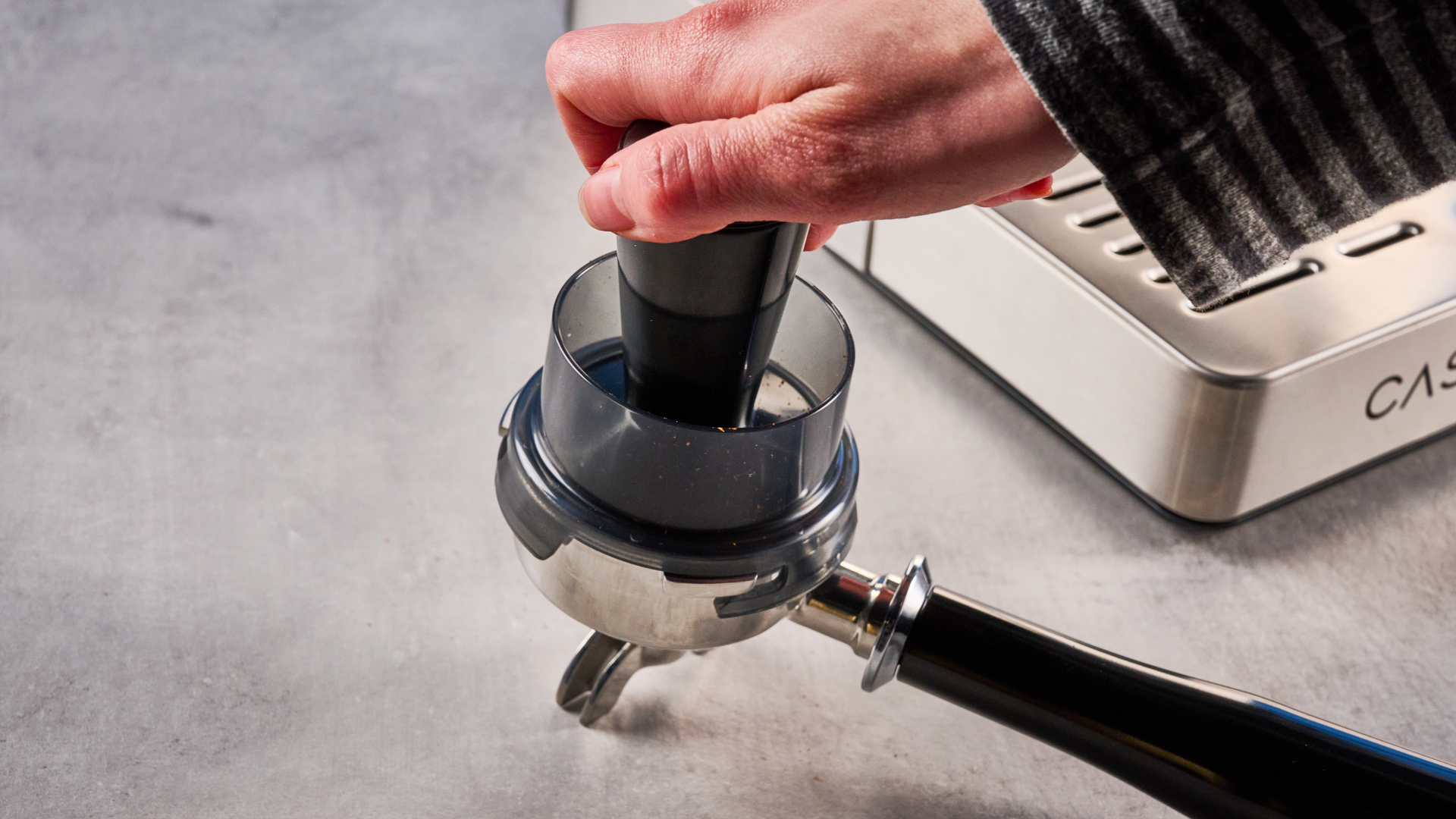 the casabrews marenza bean to cup espresso machine with built in grinder