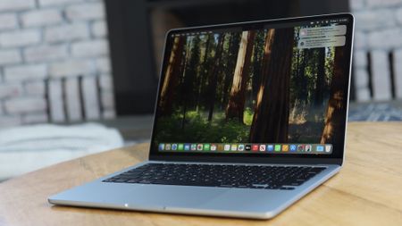 Apple MacBook Air 13-inch (M4) REVIEW