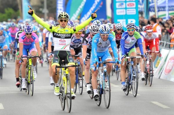 Andrea Guardini (Farnese VIni-Neri Sottoli) wins the opening stage.