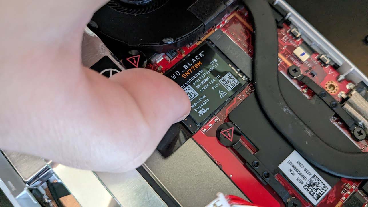 It's Easy to Swap the SSD in An ASUS ROG Ally for A Larger One –