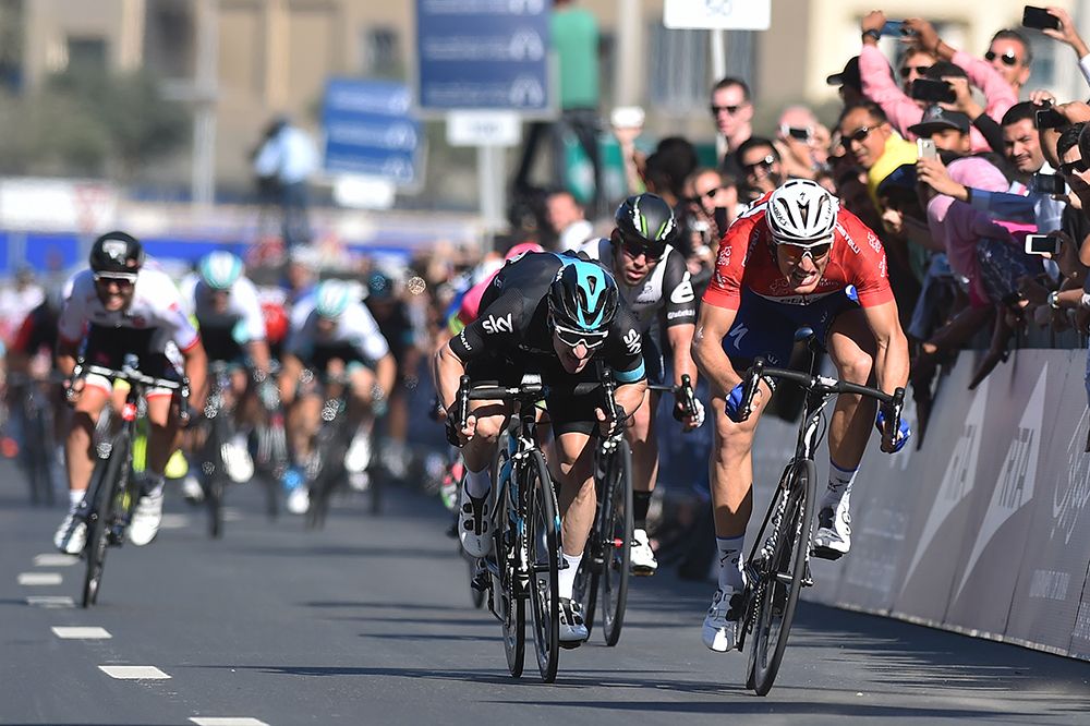 Marcel Kittel outpaces Elia Viviani