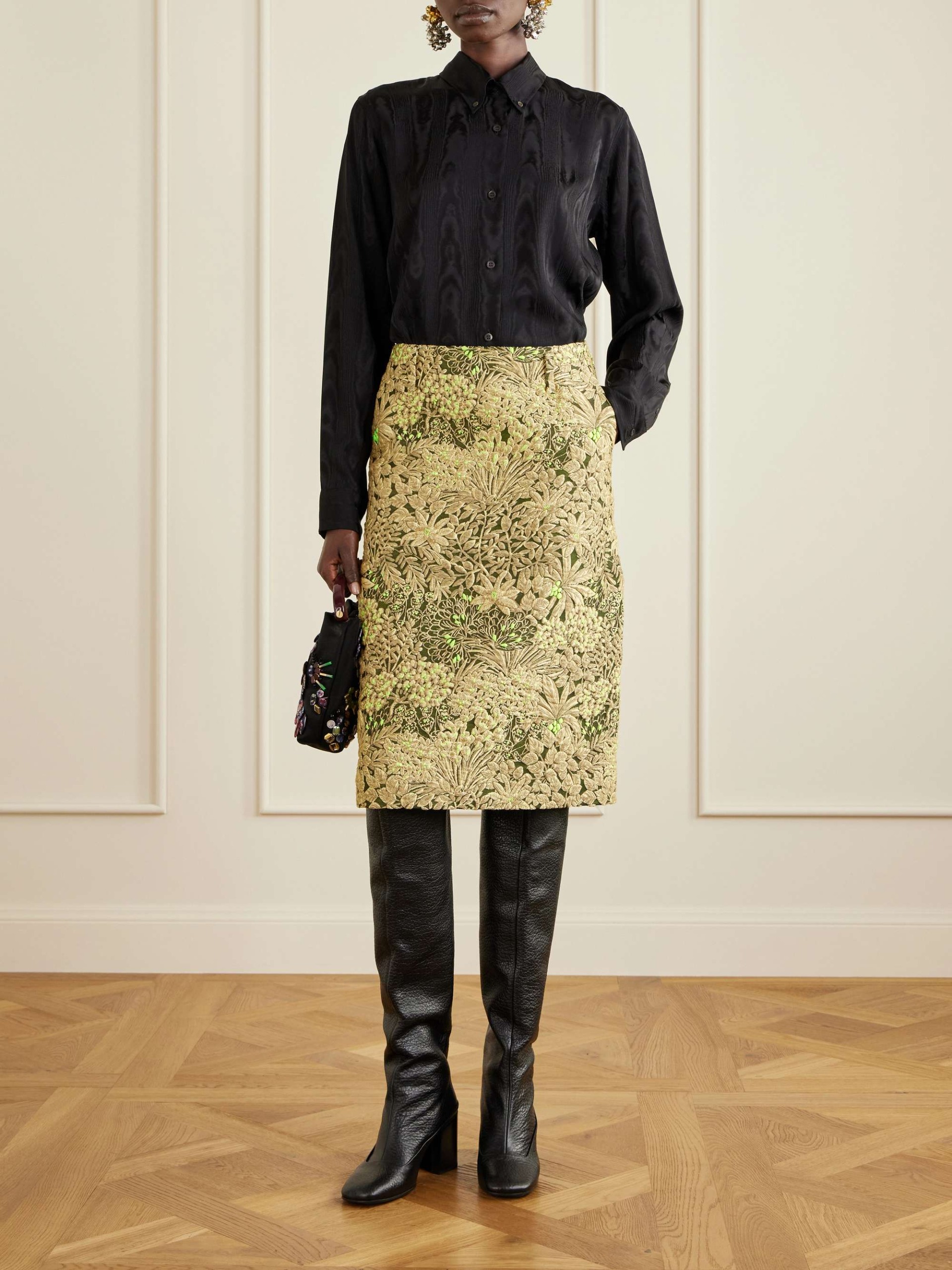 Floral Cloqu&eacute; Midi Skirt