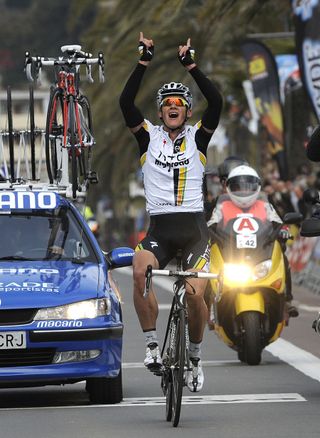Gatis Smukulis wins Volta a Catalunya 2011 stage one