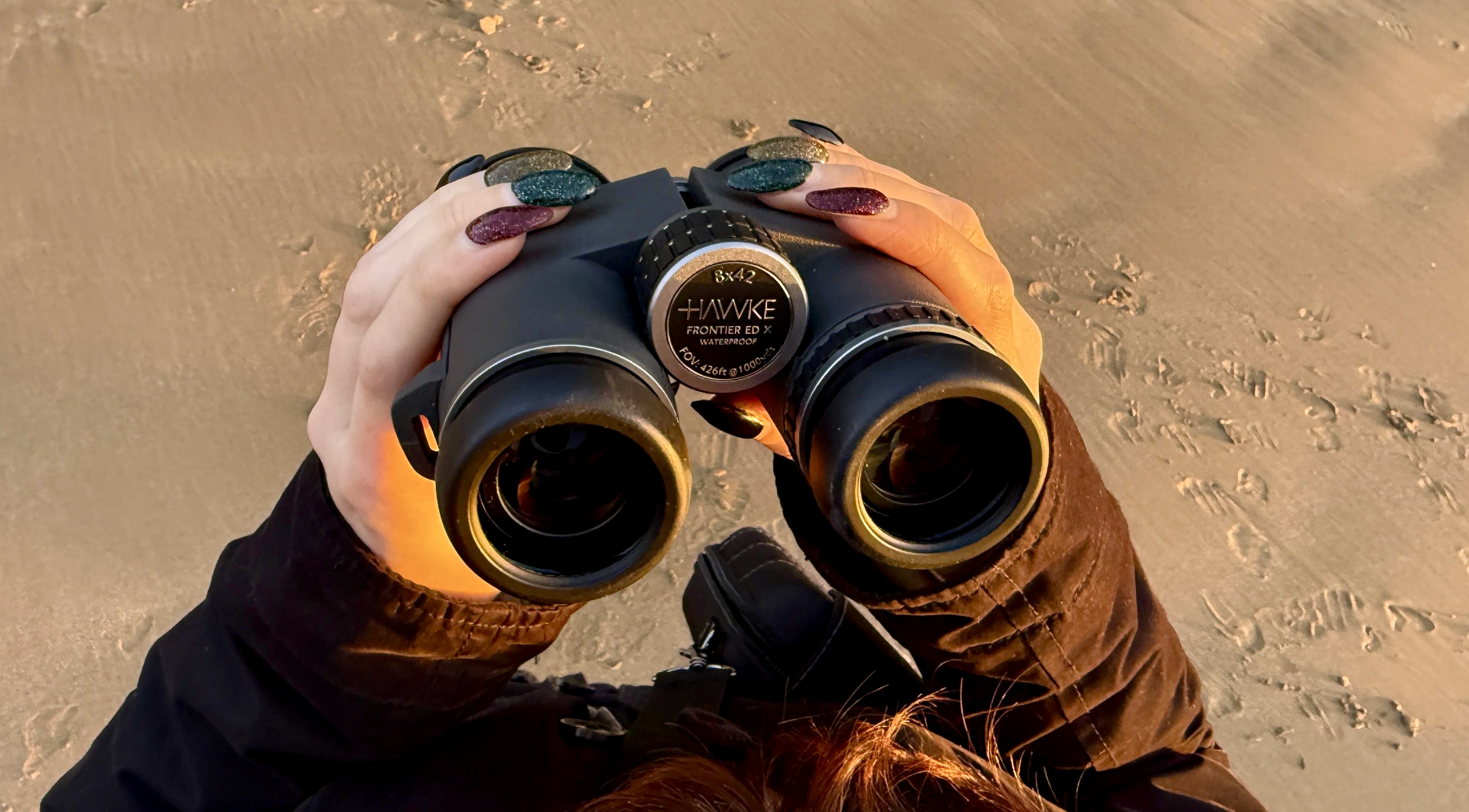 Хавке Фронтиер ЕД Кс 8к42 у руци