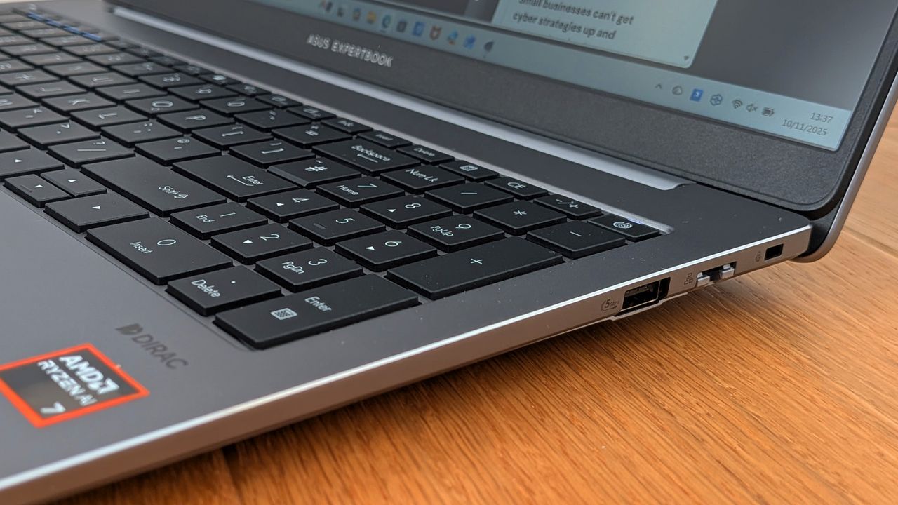 The Asus ExpertBook P3 on a desk