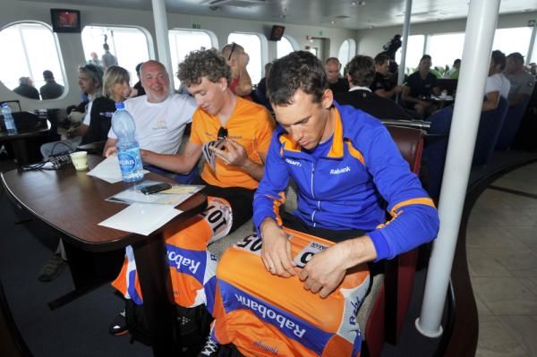Rabobank racers get ready.