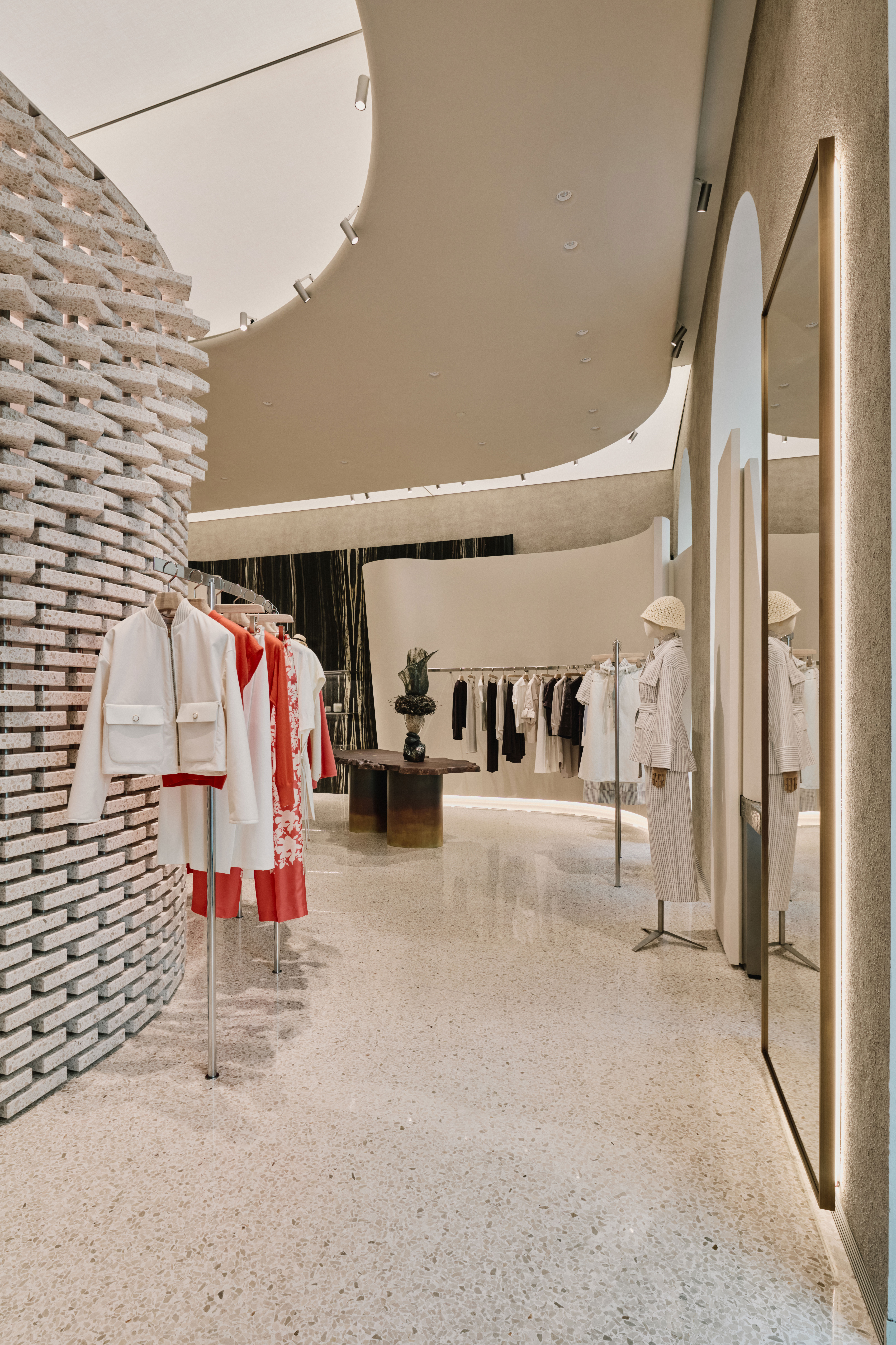 Agnona store details