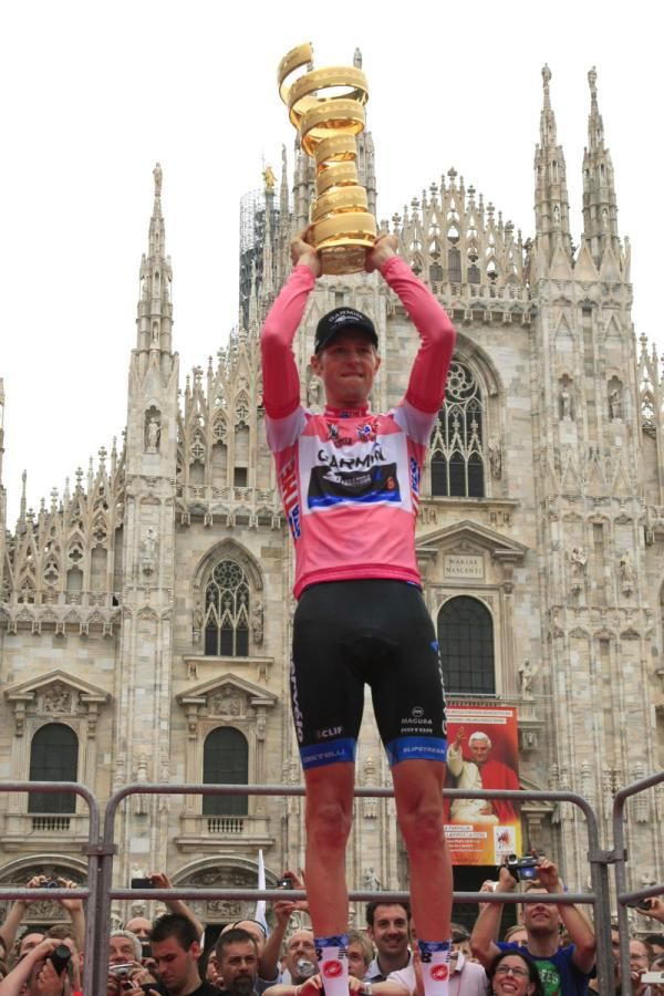 Ryder Hesjedal (Garmin-Barracuda) becomes the first Canadian to ever lead the Giro