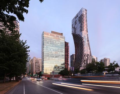 Alberni by Kengo Kuma with pianist outside