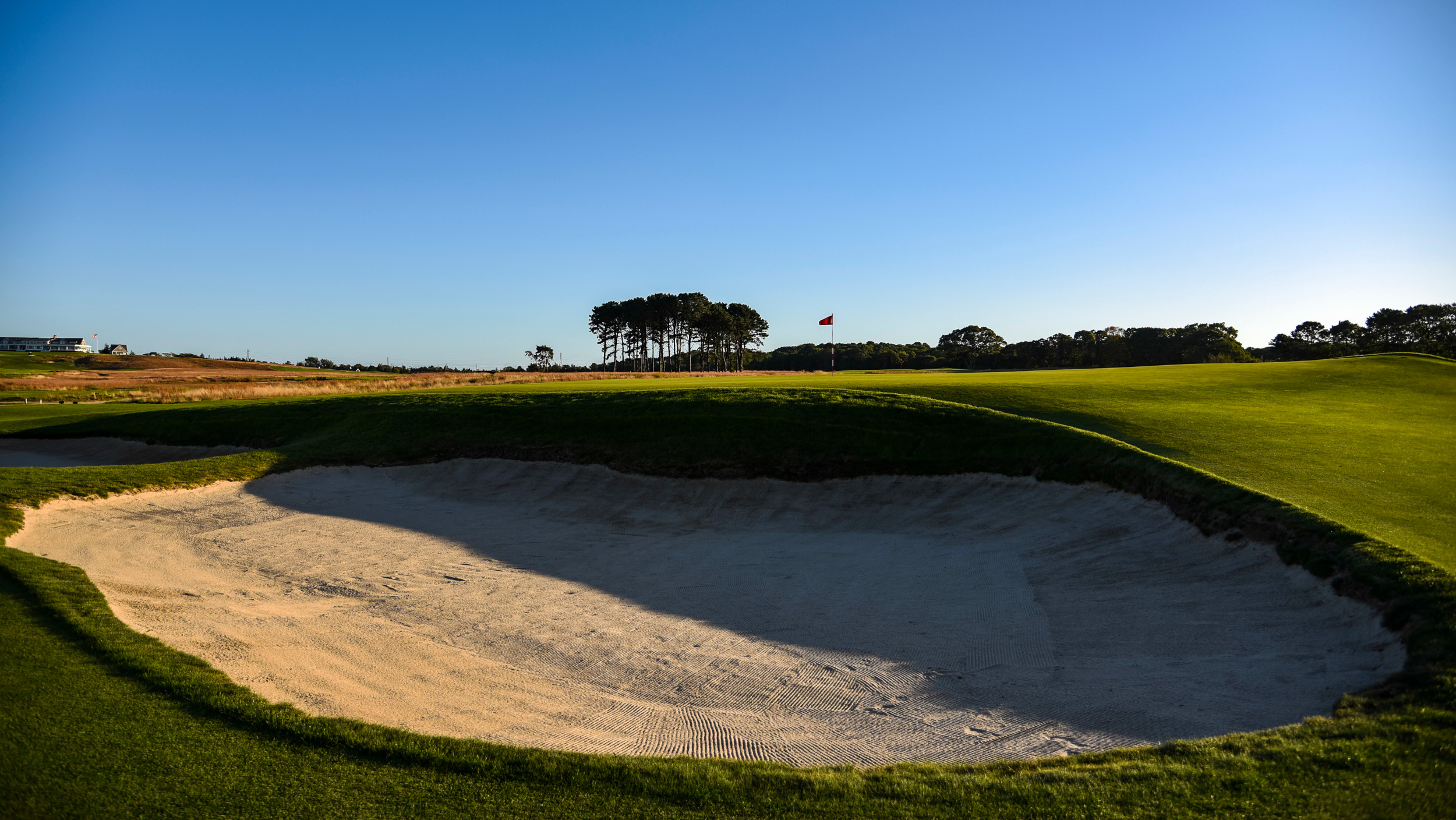 A view of the greenside bunker on the seventh hole (Redan) at Shinnecock Hills