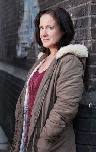 EastEnders&#039; Cathy: Lola splits up Julie and Billy