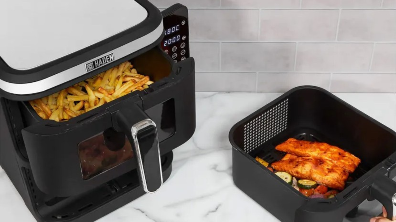 Hayden Double Stack Air Fryer cooking salmon and fries.