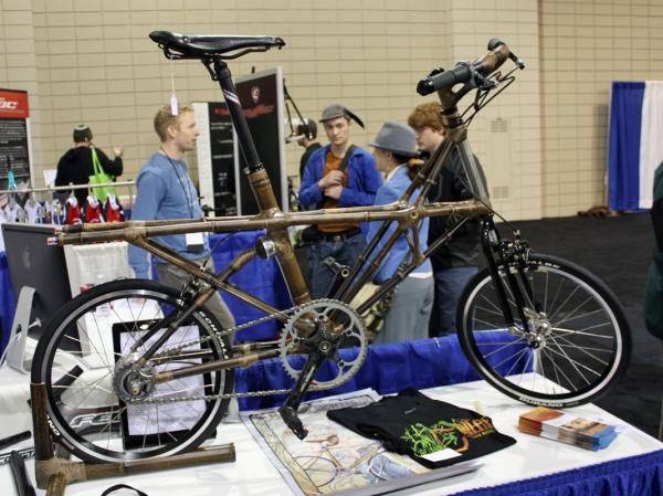 Calfee took the distinctive Moulton trussed frame design and recreated it in bamboo.