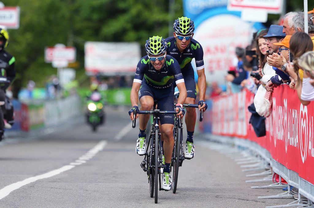 Giovanni Visconti with Andrey Amador on his wheel on approach to the finish line