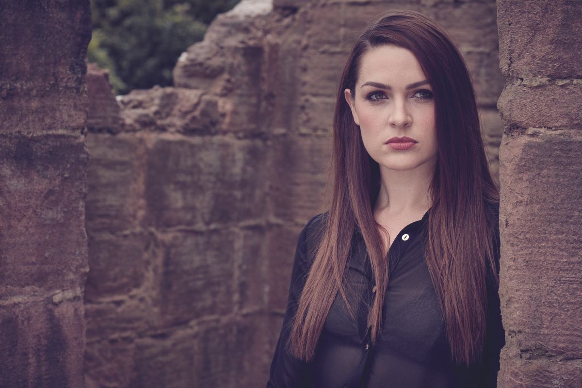 Sienna Blake has a shock request for one Hollyoaks resident! 