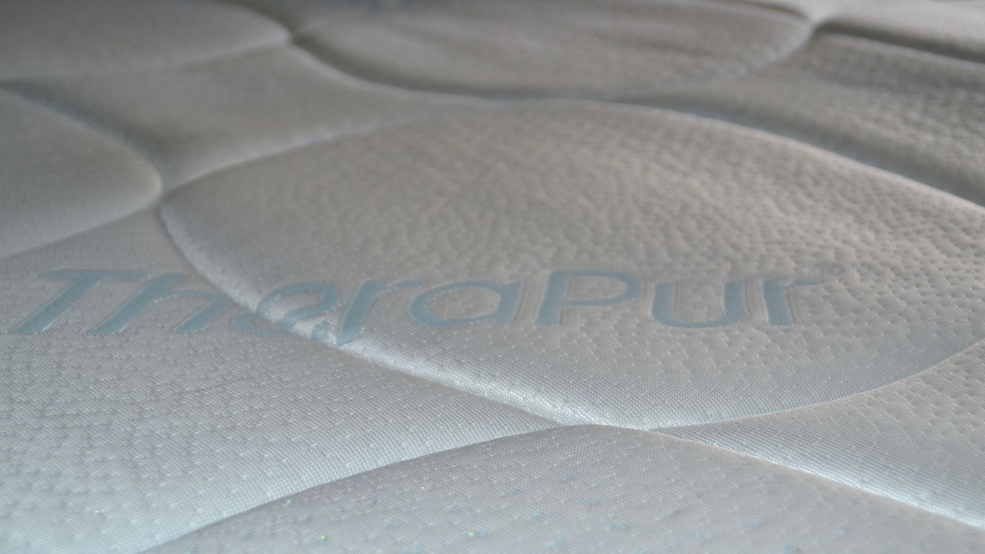 Dreams TheraPur ActiGelÒ Glacier 4800 Combination Mattress being tested