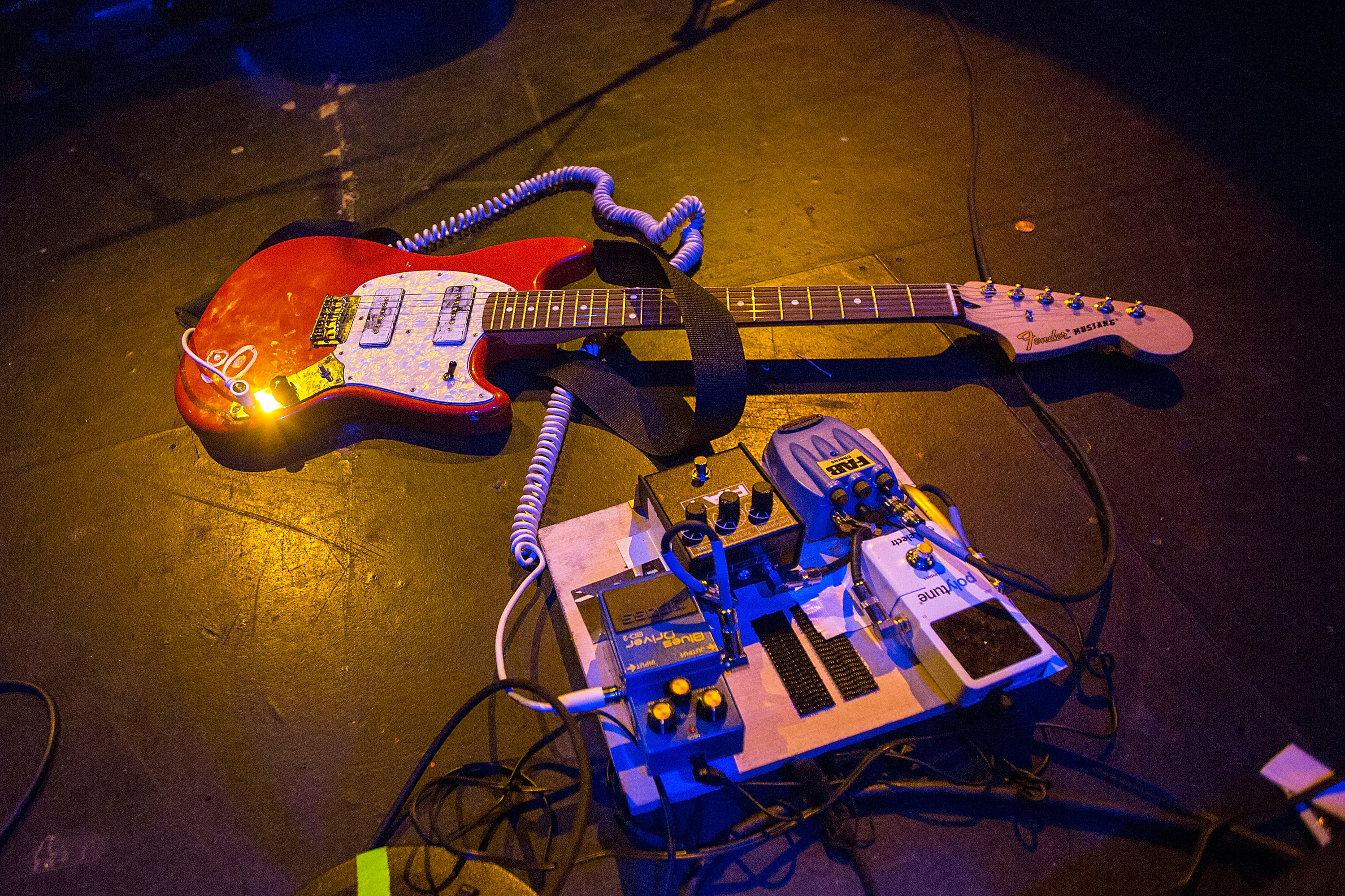 How to Set up a Pedal Board (Easy Step-by-Step Guide) 