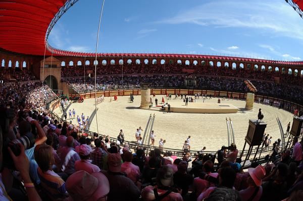 The Roman arena of a theme park served as the team presentation venue