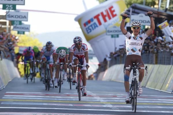 John Gadret (AG2R) solos to the win