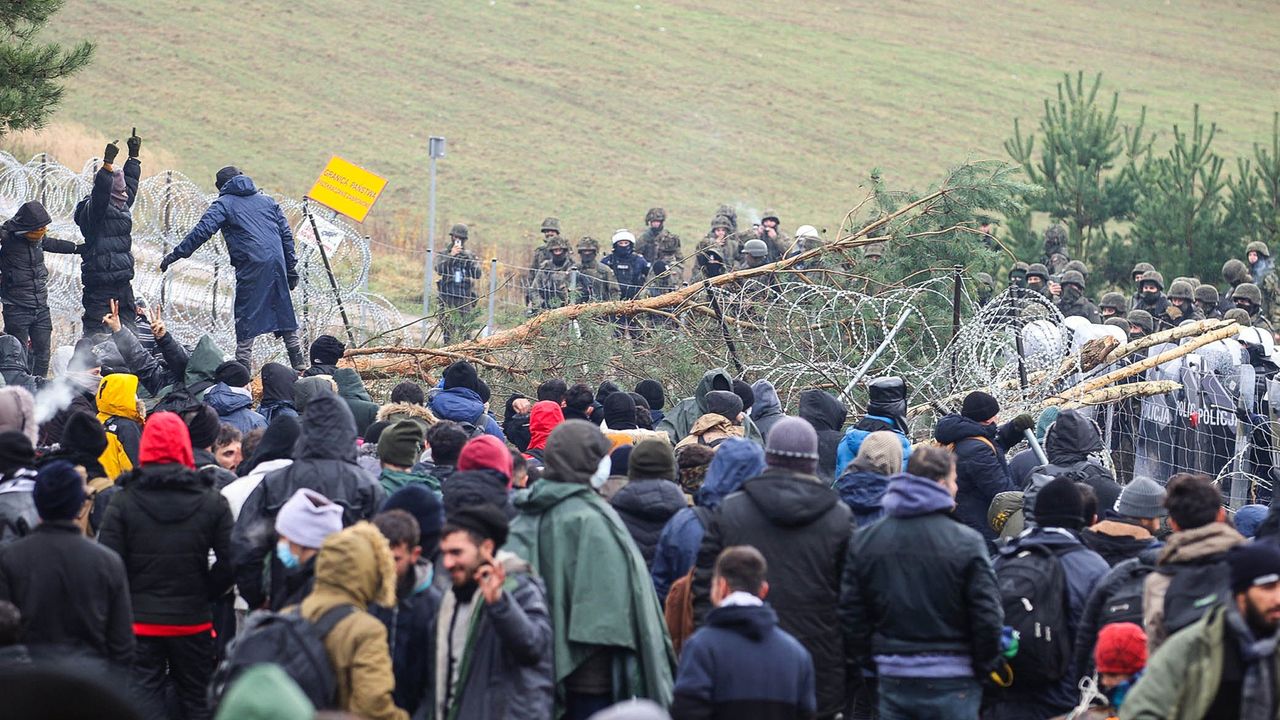 Migrants massing on the border between Belarus and Poland