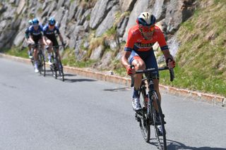 Vincenzo Nibali (Bahrain-Merida) tested his Giro form with a stinging attack on stage 1 of the Tour of the Alps.
