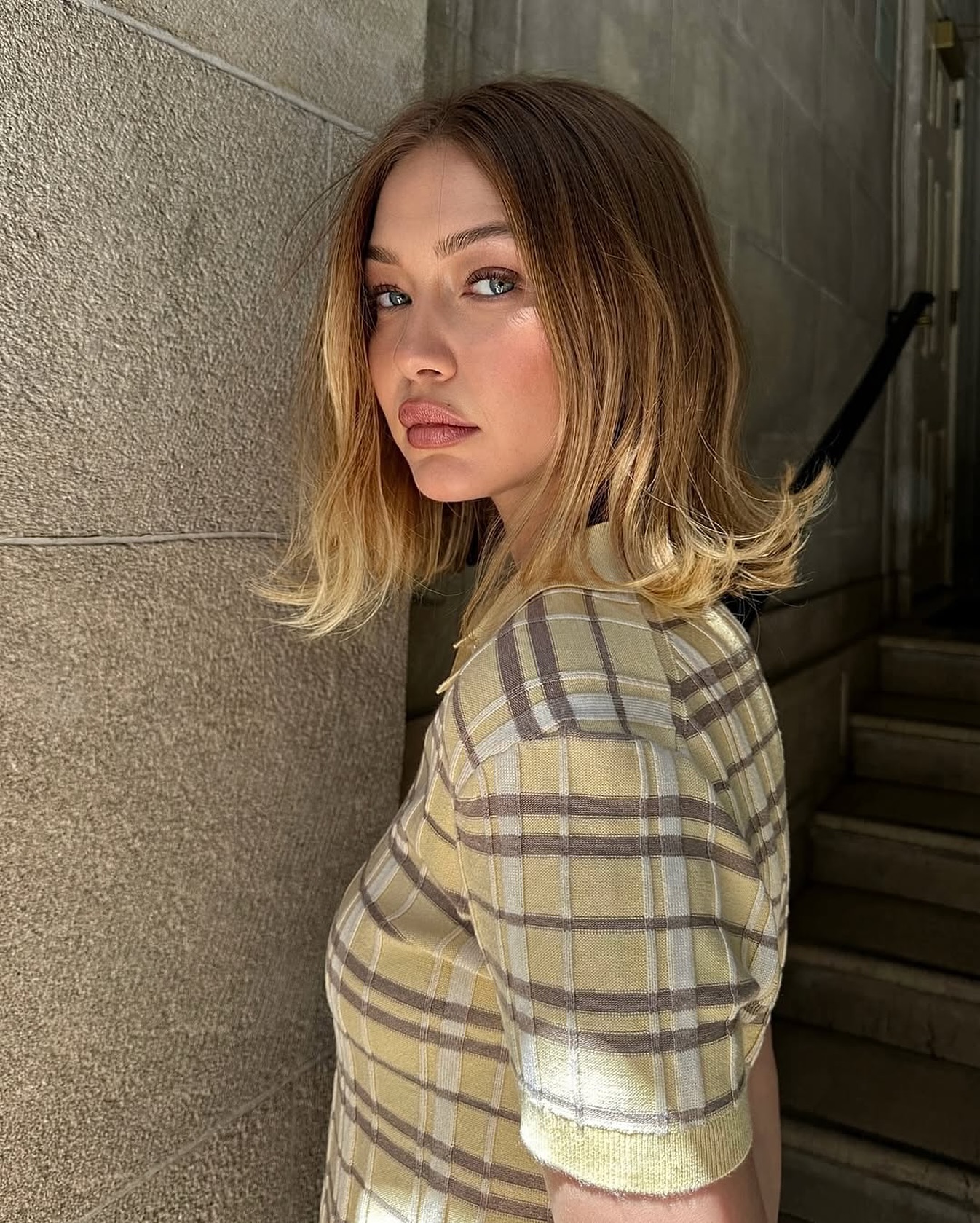 Gigi Hadid with long grown out bob