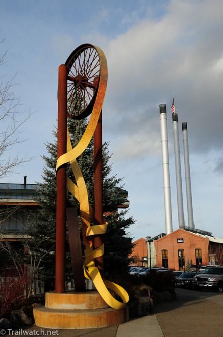 Sculpture honoring the Old Mills in Bend