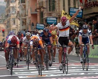 Oscar Freire (Rabobank) comes round to beat Erik Zabel as he started to celebrate his victory prematurely