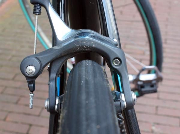 There's more tire clearance out back, easily fitting 28mm-wide tires with room to spare.