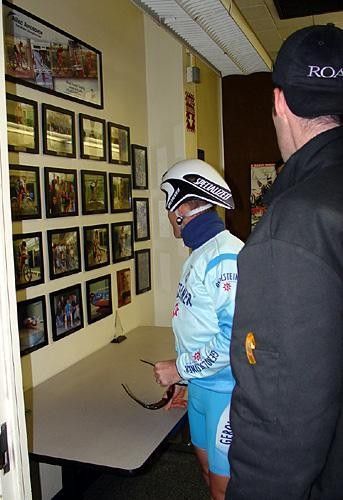 Levi Leipheimer checks out which of his Tour de France rivals have been here