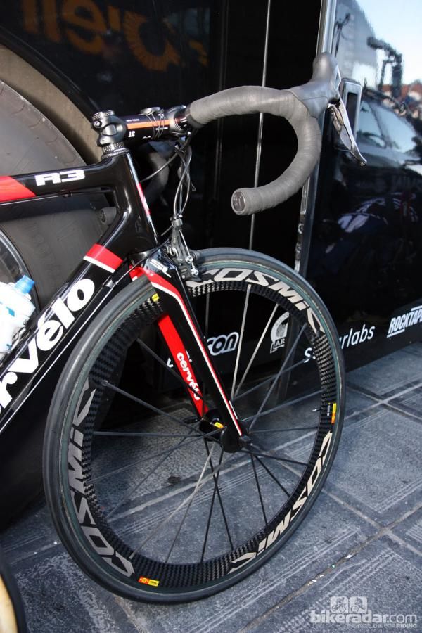 Garmin-Barracuda riders are using their full-on Classics bikes at Ronde van Vlaanderen, featuring different forks and longer rear ends for more tire clearance and stability.