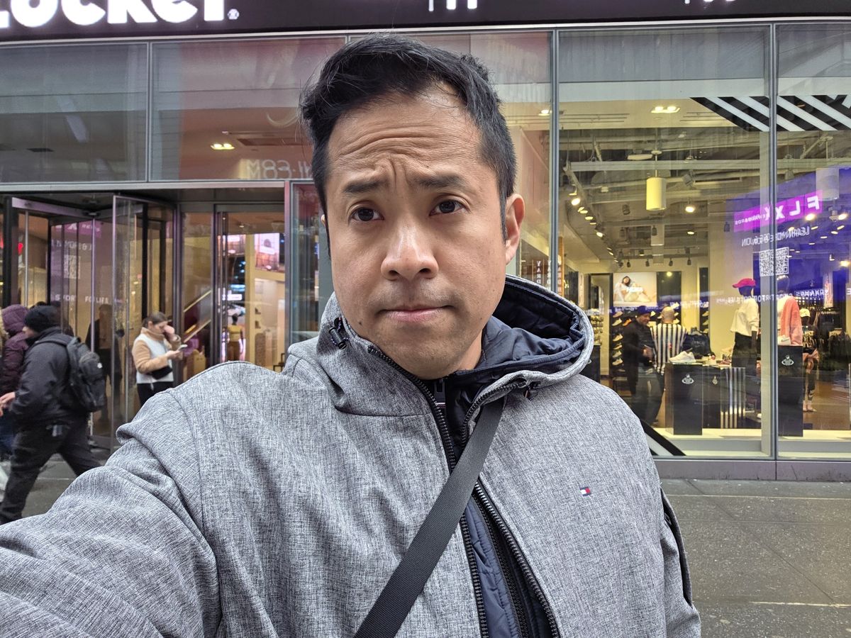 Samsung Galaxy S25 Ultra selfie sample.